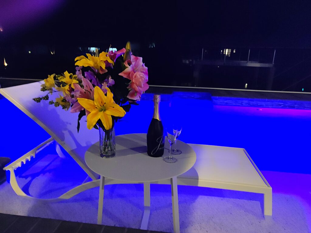 Nachtaufnahme Pool Florida Villa Mit Champagner at Villa Dandelion, Cape Coral Florida